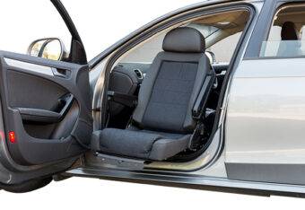 Electronic swivel seats