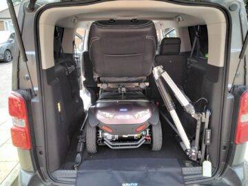 Citroen Space Tourer fitted with a boot hoist