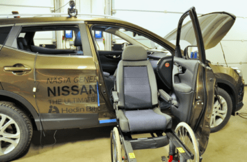 Nissan Qashqai fitted with driver side carony wheelchair swivel seat